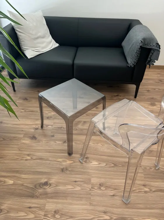 Stolík konferenčný Spoon
