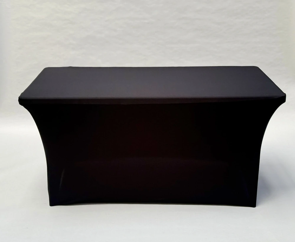 Stôl Marek s elastickým návlekom