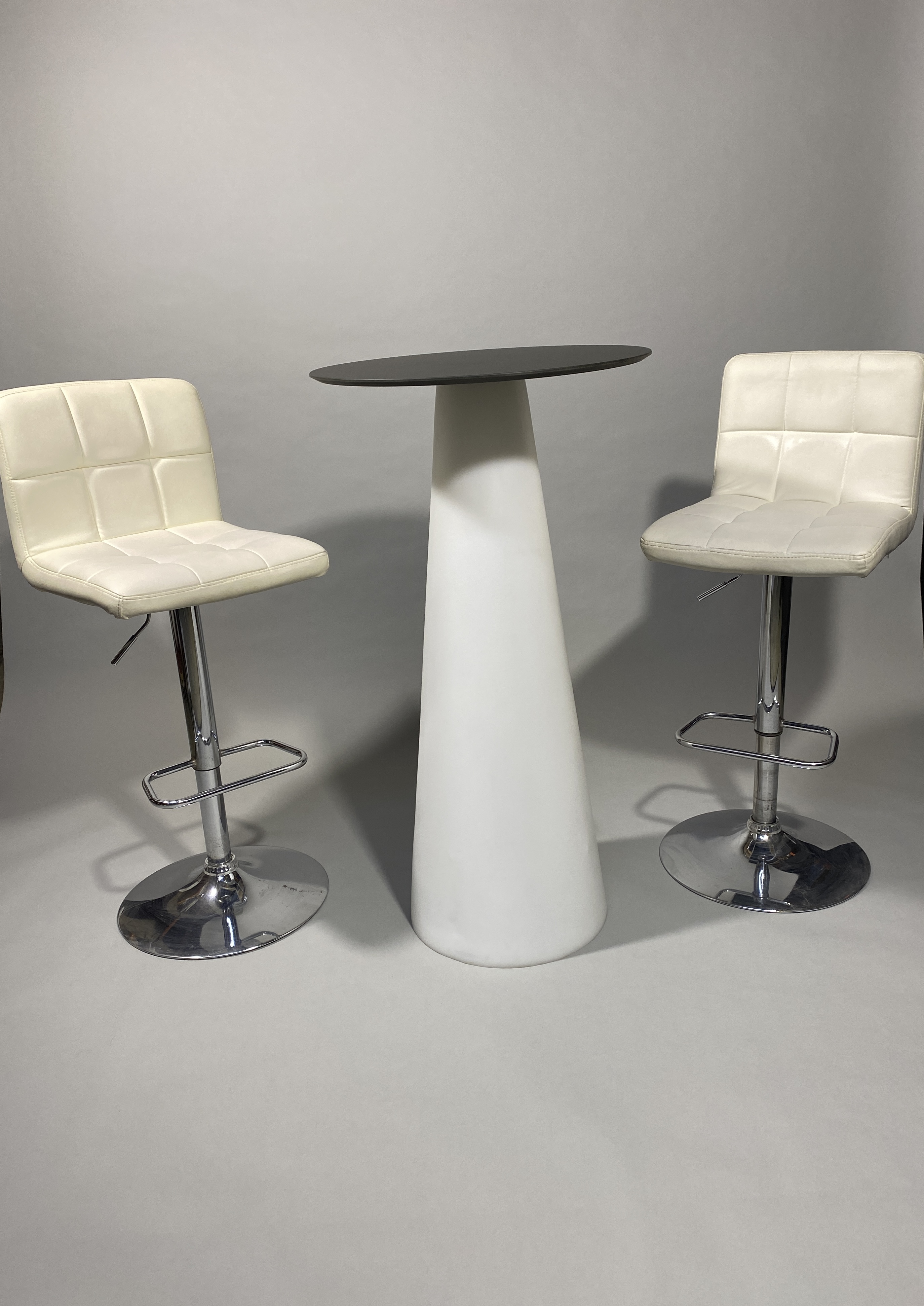 SB stôl IHLAN s LED podsvietením 