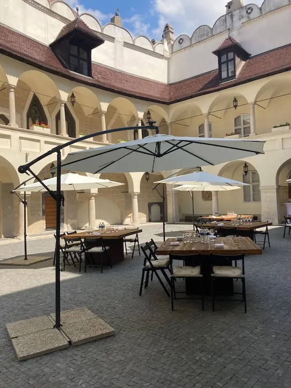 Slnečník LED krémový pr. 300cm